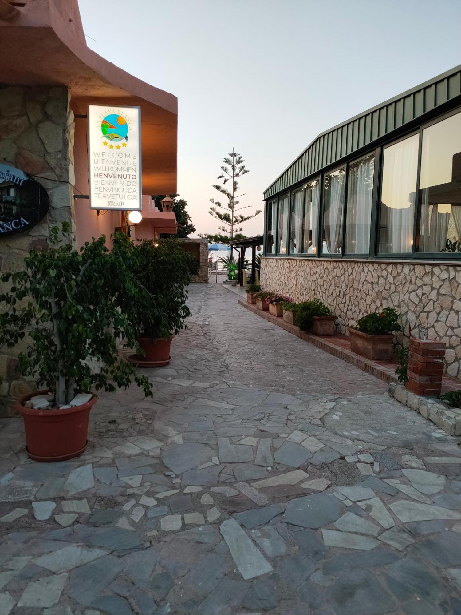 La Playa Blanca Hotel&Ristorante Santo Stefano di Camastra Exterior foto