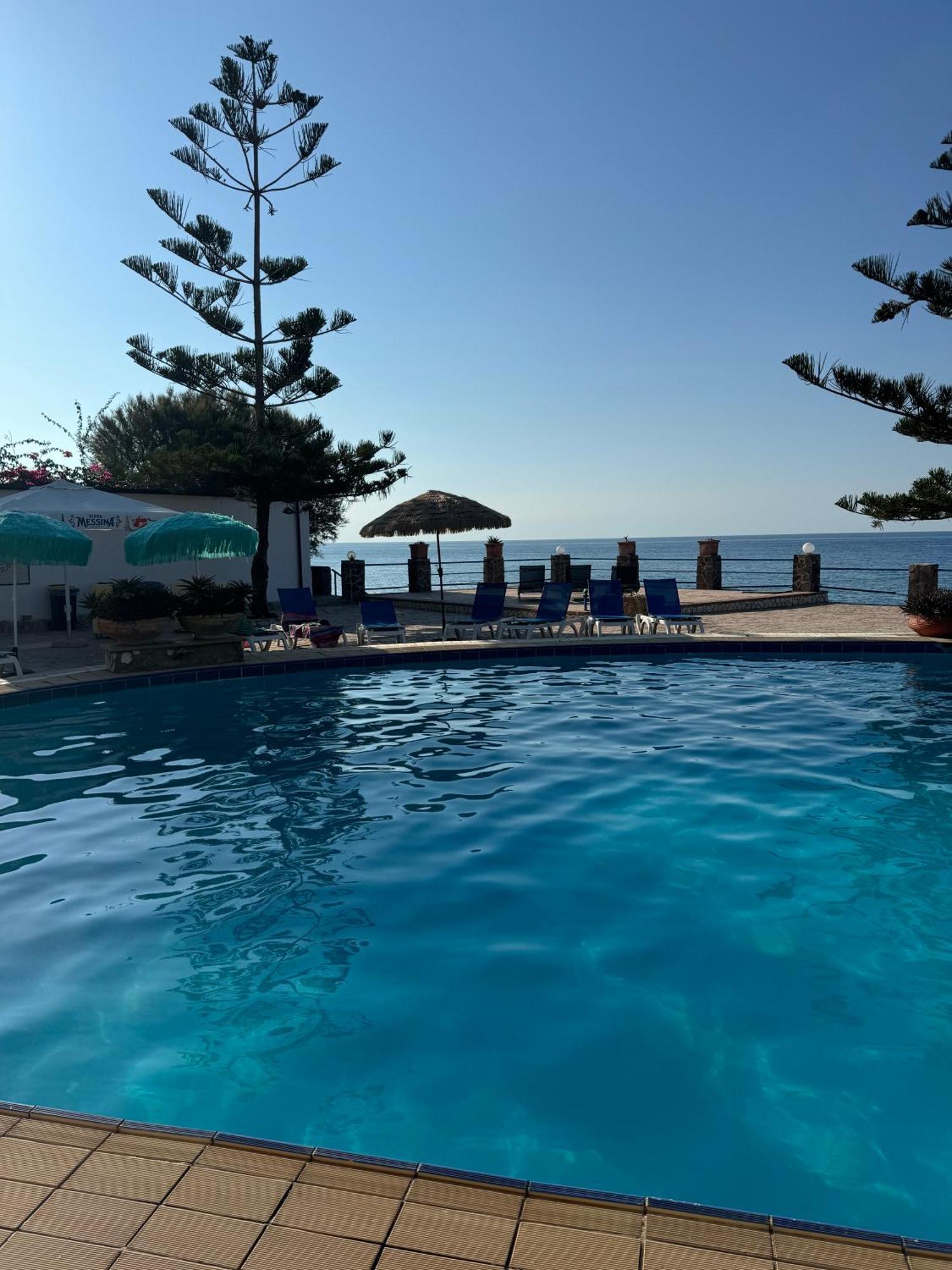 La Playa Blanca Hotel&Ristorante Santo Stefano di Camastra Exterior foto